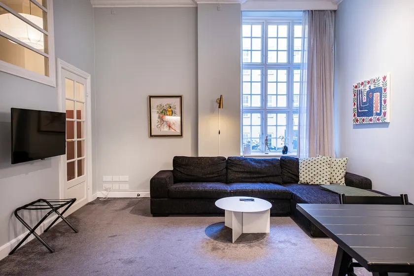Elegant 2BR Courtyard Apartment near Kastellet - Image 1