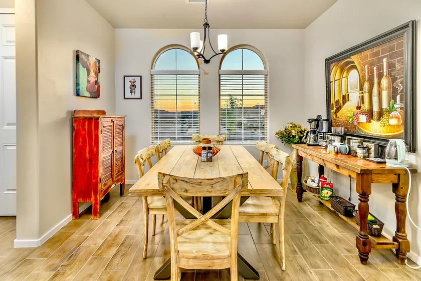 Modern High Desert 3BR Retreat - Image 1