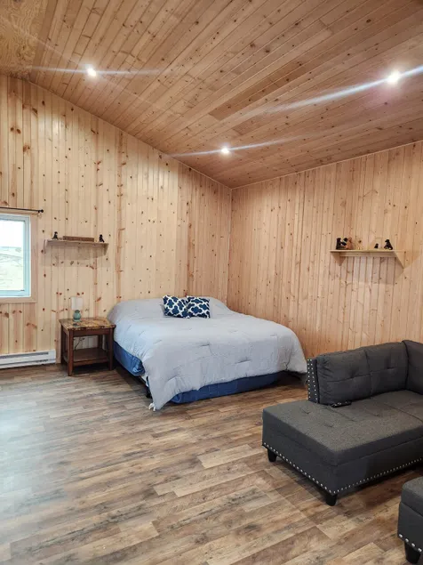 Devils Lake Cabin 3 (Jacuzzi) - Six Mile Bay - Image 1