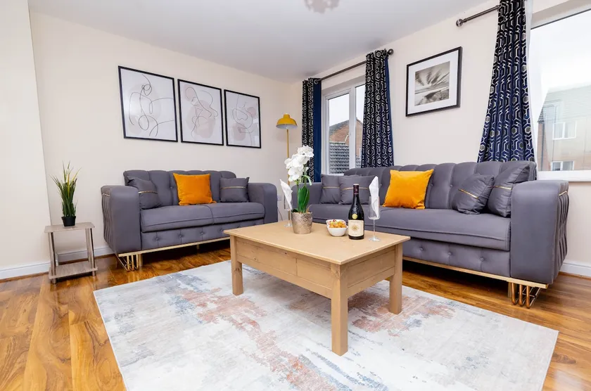 House Carlisle | Families, Groups, Contractors - Image 1