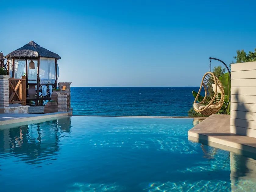 Traditional One Bedroom Villa- beachfront-sea view - Image 1
