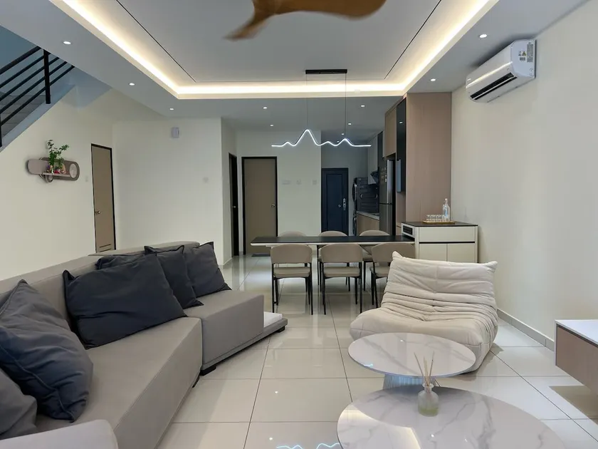 Karaoke Cozy Landed Home • Sutera & Paradigm@10pax - Image 1