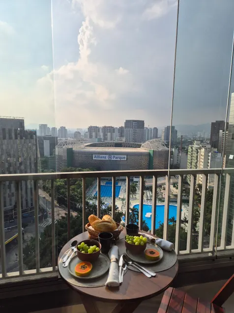 Apartment overlooking Allianz. Right at the front of the stage - Image 1