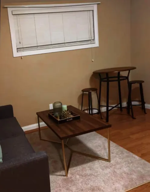 Pet-Friendly | 1 Bedroom Bsmt Suite | Sleeps 2 - Image 1