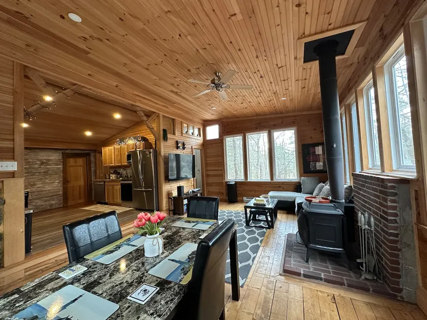 Beautiful Home By Perkins Cove - Image 1