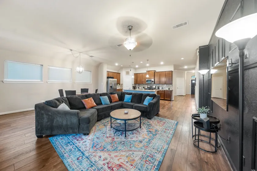 Crosby Spacious 3BR • Rodeo Ready 35 mins to NRG! - Image 1