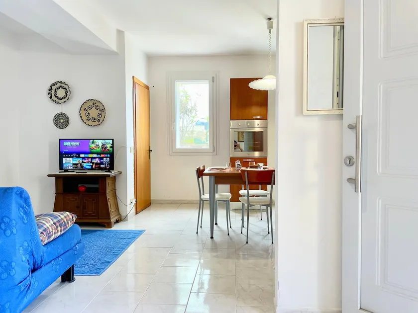 On Entu - 6 seats 100 meters from the sea - Image 1