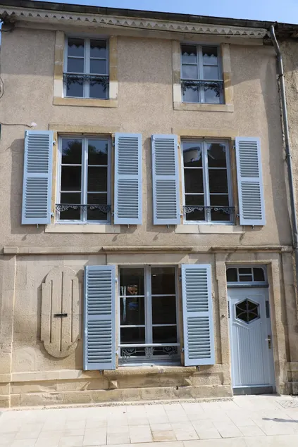 a nice house in the village - Image 1