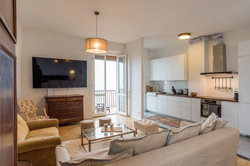 GuestHost - Bright & Scenic Flat 7km from Bellagio - Image 1