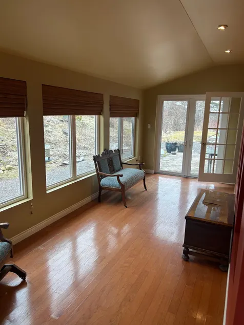 Spacious home in the country - Image 1