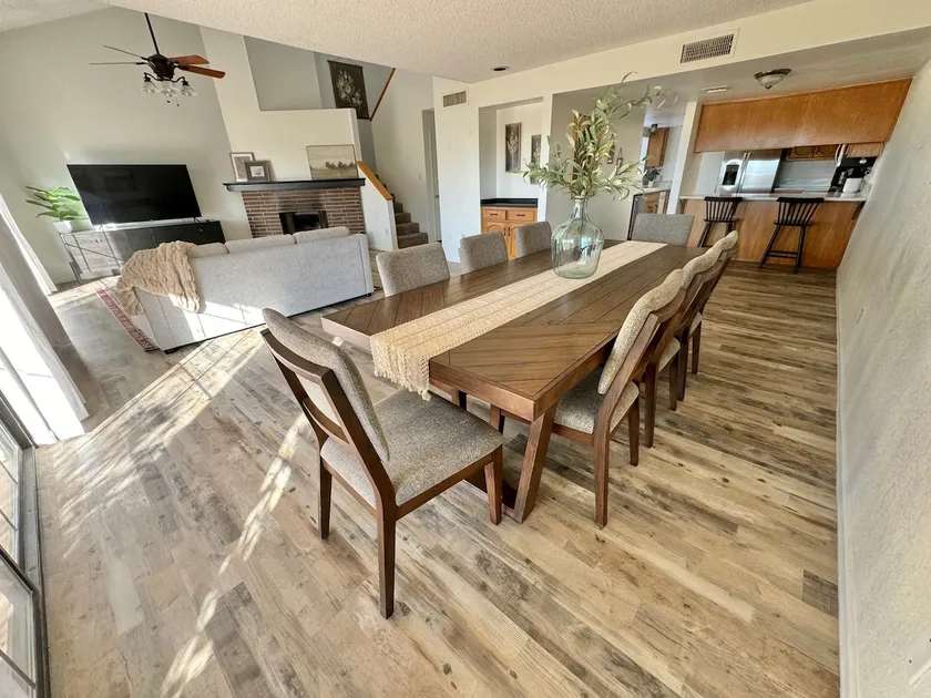 Golf course condo in Mesa Del Sol-PETS STAY FREE! - Image 1