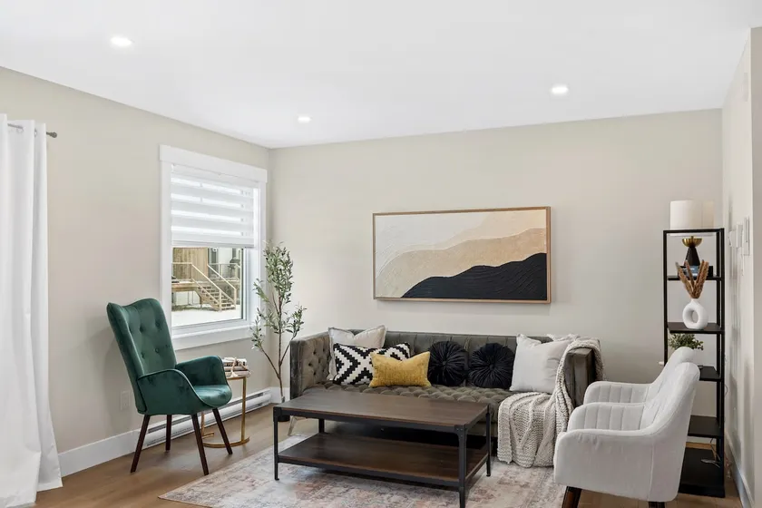 Feel at Home | Stylish 3BR Townhouse in Dieppe - Image 1