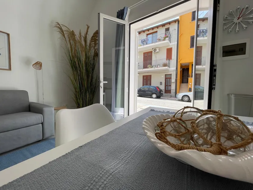 Ground floor apartment - Image 1