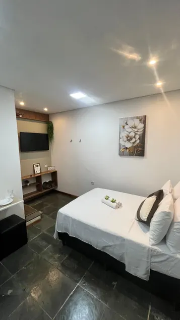 Loftcury - Image 1