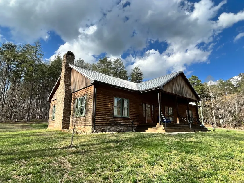 Cabin at Wolff Creek - Image 1