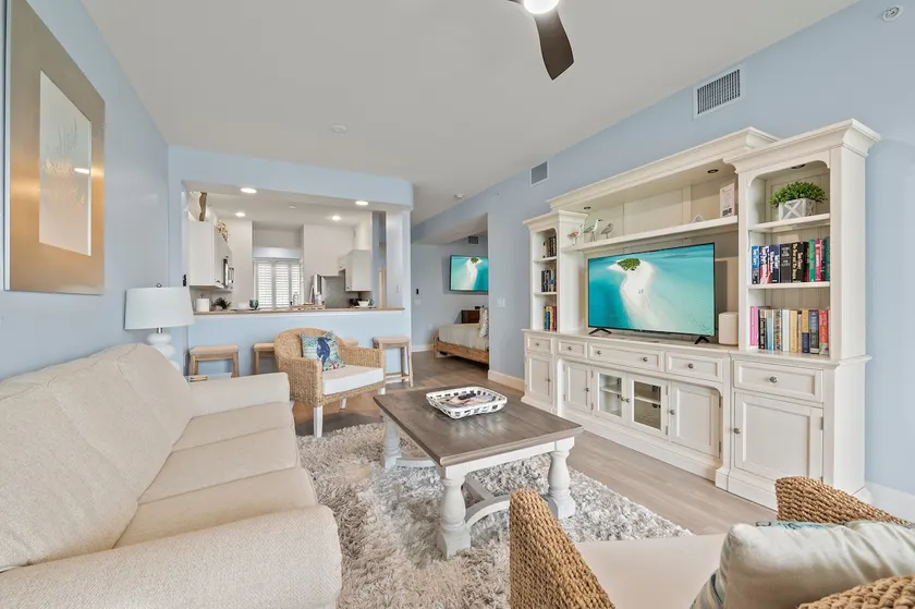 Golf Condo Views With Resort Pool and Amenities - Image 1