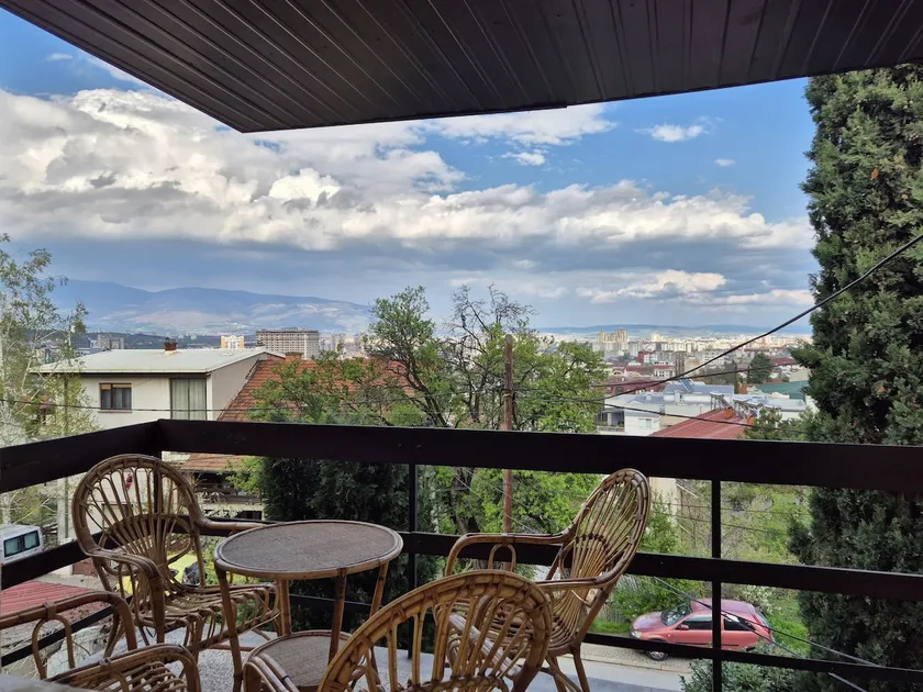 City Peaks - House Apartment 2 - Image 1