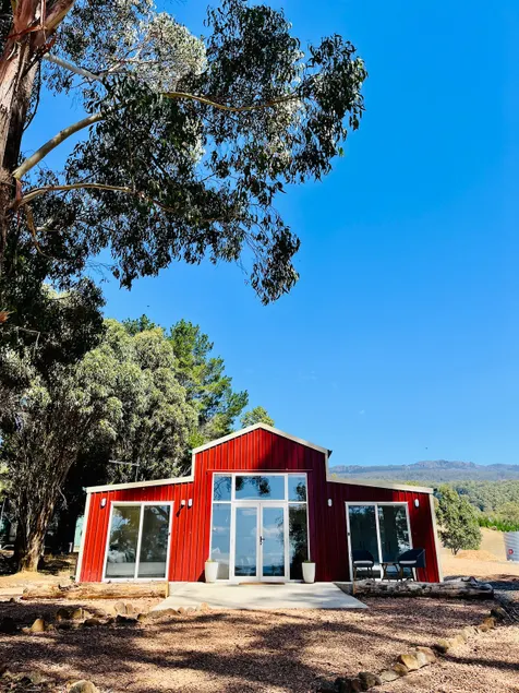 The Red Shed - Image 1