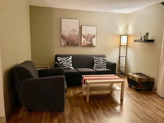 Cozy Corner Condo - Image 1