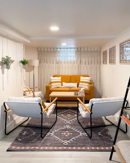 Bright, Cozy, Walkable Downtown Apartment - Image 1