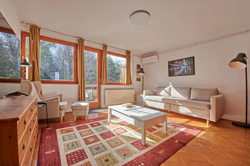 Buda Hills Hideout - Image 1