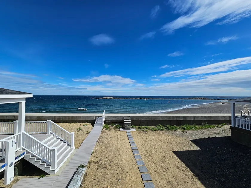 The Beach House, Crescent Beach - Image 1