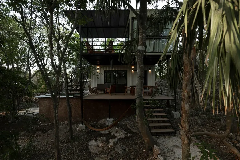 Container House in Valladolid with treeweb - Image 1