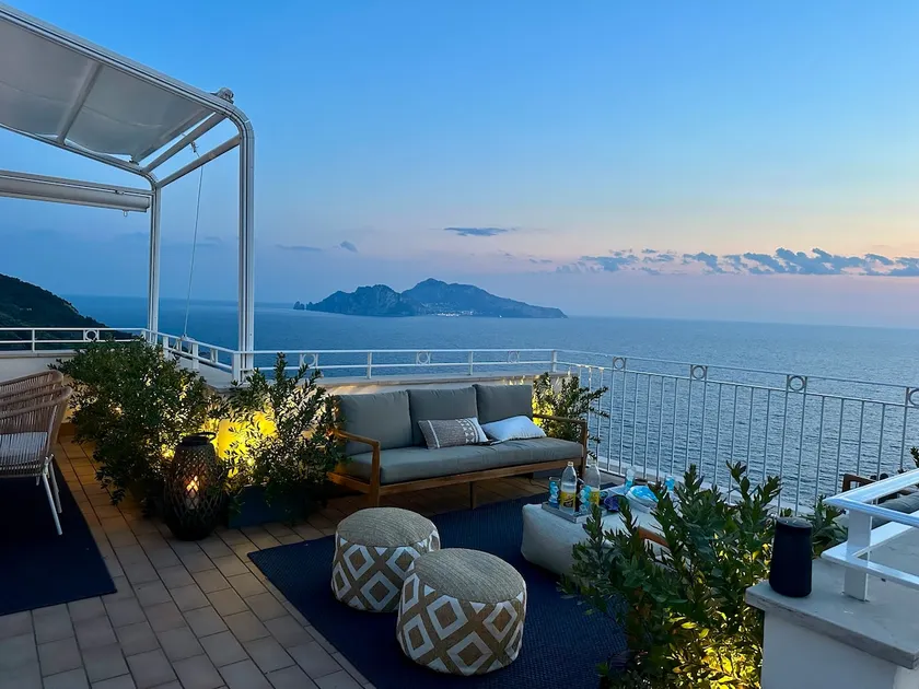 The Wow Escape - Tramonto e Capri - Image 1