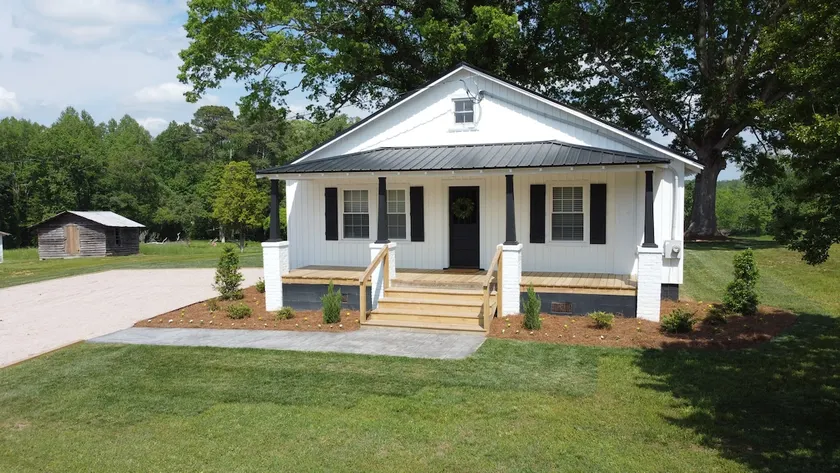 Delilah's Country Retreat - Image 1