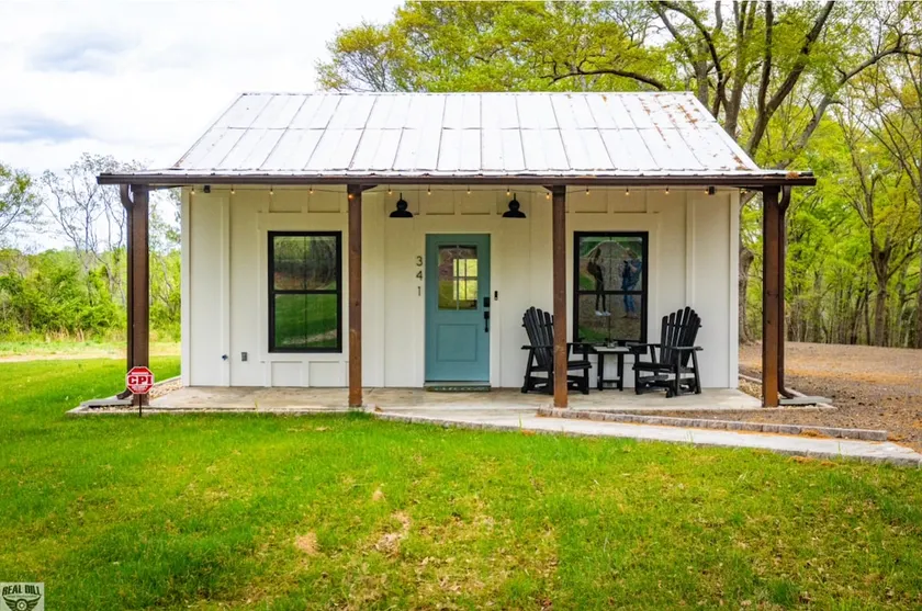 Mazie’s Place - Image 1