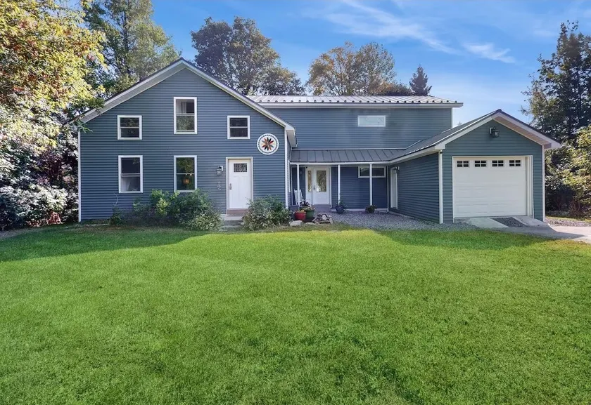 Lakefront Comfort - Image 1