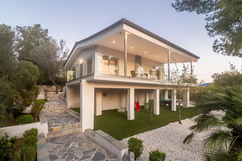 Jasmin House - Sea view - In town - Image 1