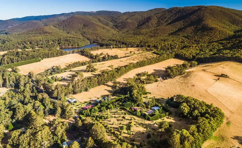 Valley Views farm house-AB - Image 1