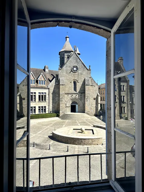 Bourganeuf Center • Church View • 2 Bedrooms - Image 1