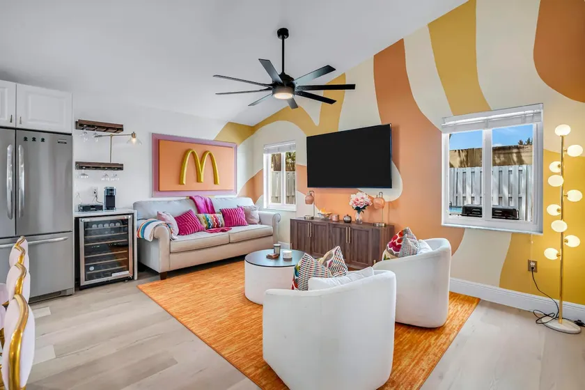 Spacious Sunrise Stadium Getaway | 4BR & Hot Tub - Image 1