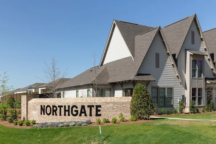 Auburn Townhome | 3BR Sleeps 11 | Pool + Game Day - Image 1