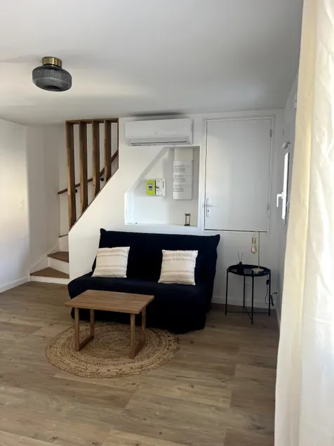Duplex with terrace - Image 1