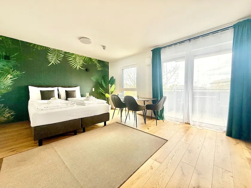 Apartment with balcony + parking - Image 1