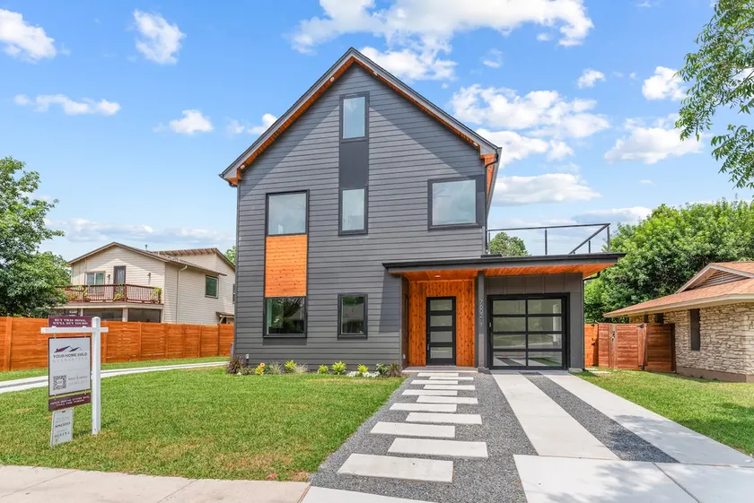Superhost|New 4BR|Sleeps 6|Central Austin|EV|Home - Image 1