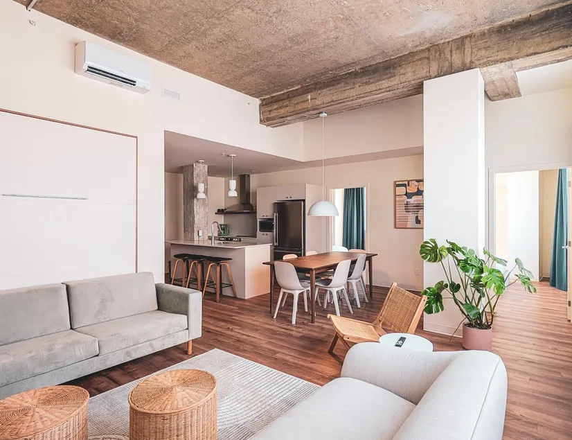Terminus Hotel - Signature Suite 02 - Image 1