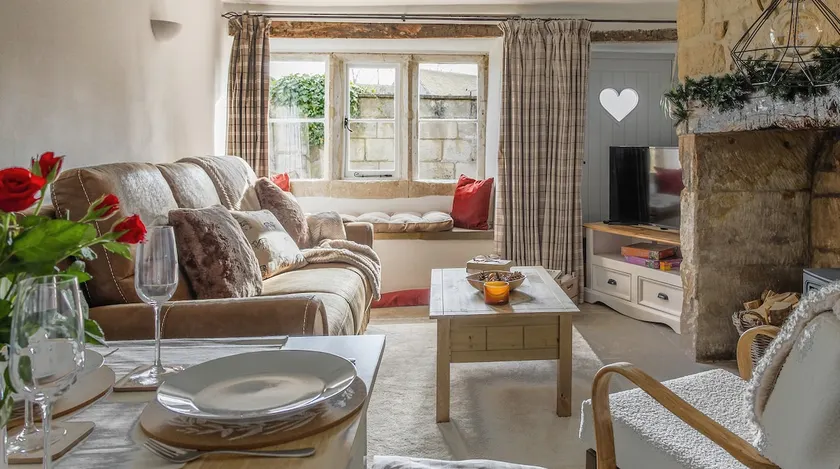 Loveview Cottage | Cosy for Couples & Friends - Image 1