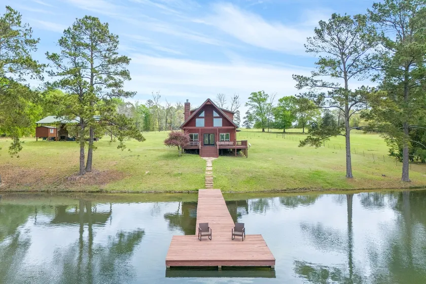 The Farm Getaway ~ Freshly Styled 2/2 Cabin - Image 1