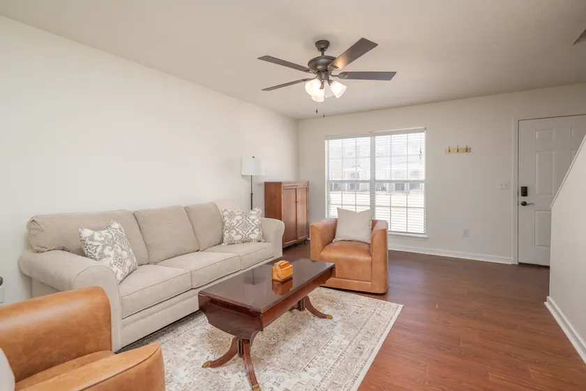 Townhome – 2BR/2.5BA Near MSU - Image 1