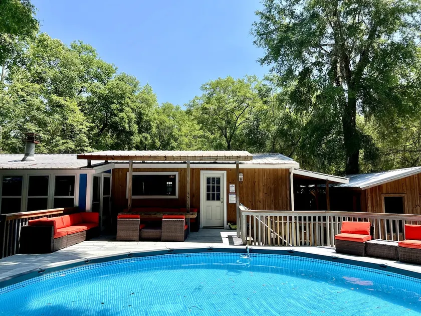 Pool+Hot Tub+Games in KeystoneHeights~Pet Friendly - Image 1