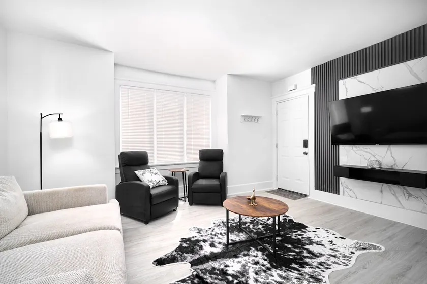 Trendy 3 BedRoom Perfect for Long Stays! ! ! - Image 1
