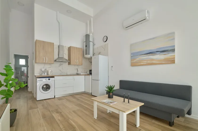 New apartment. Try it out. 10 minutes from downtown - Image 1