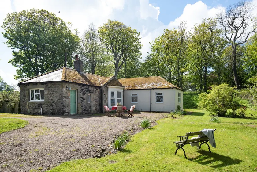Budle Lodge, Budle Bay, Bamburgh - Image 1