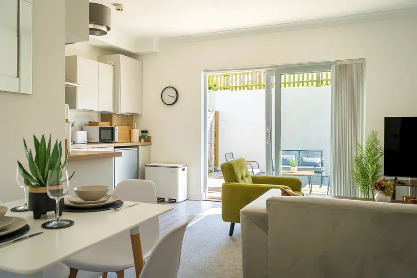 N E W - Boutique Apartment - Image 1