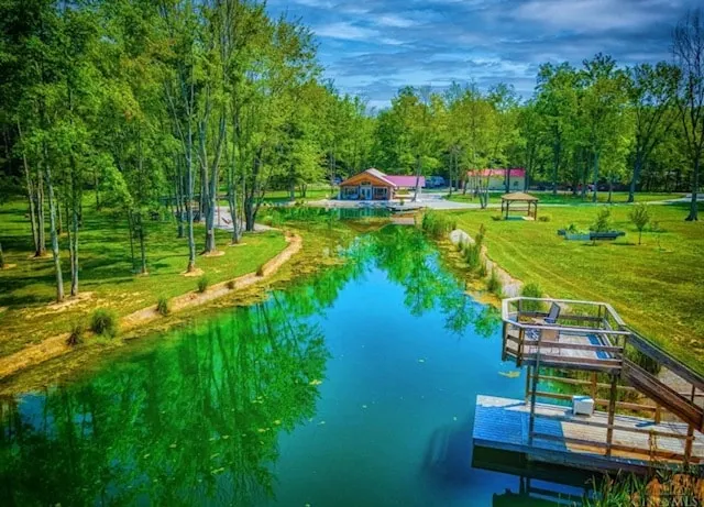 30 Acre Retreat: Pond, Hot Tub, Disc Golf & More! - Image 1