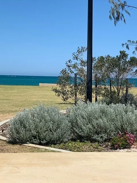 Shorehaven Hideaway - 300m to the Seashore - Image 1